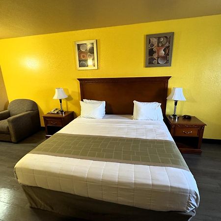 Quality Inn & Suites Mcalester On Hwy 69 & Us 75 Eksteriør billede