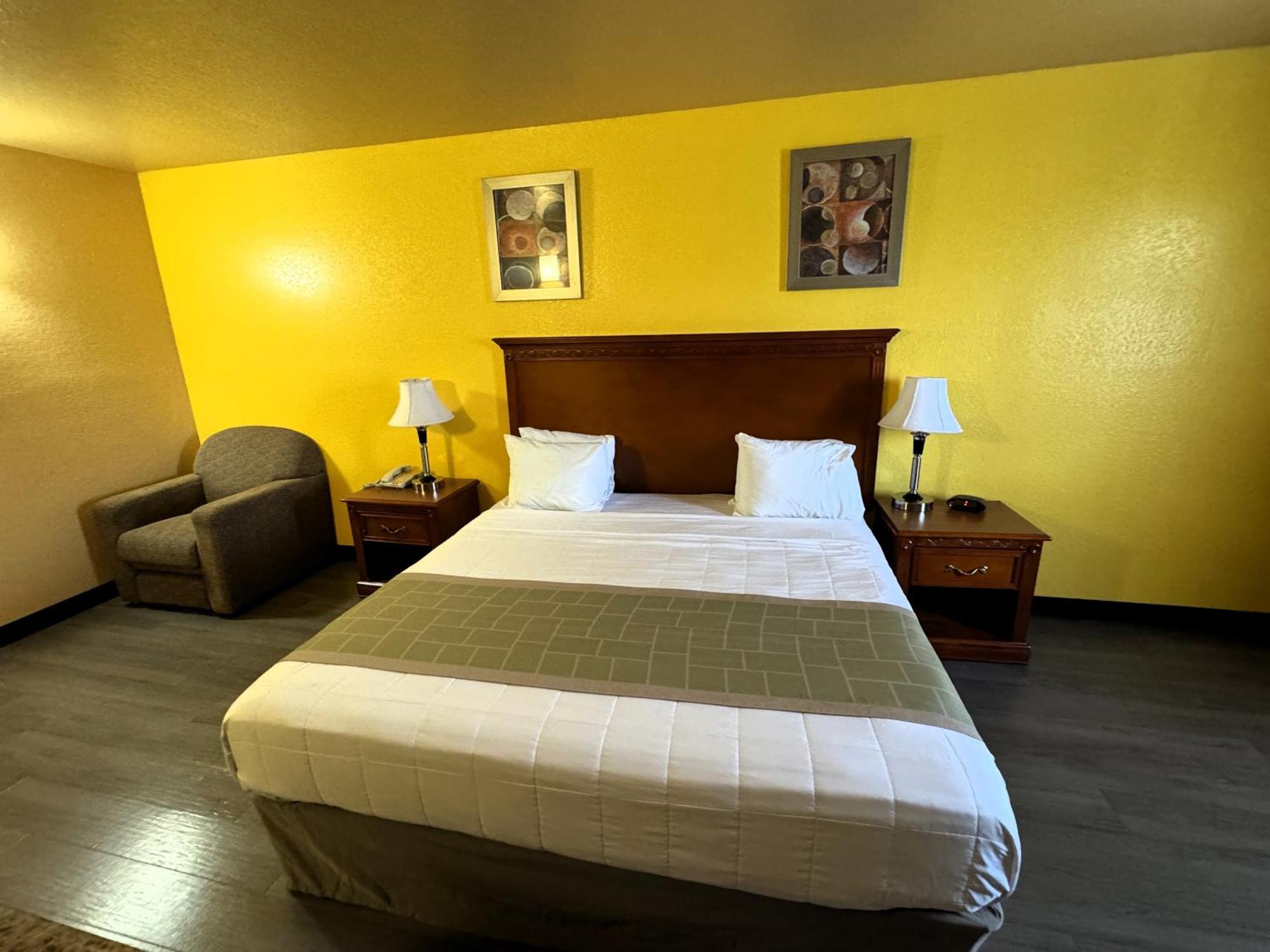 Quality Inn & Suites Mcalester On Hwy 69 & Us 75 Eksteriør billede
