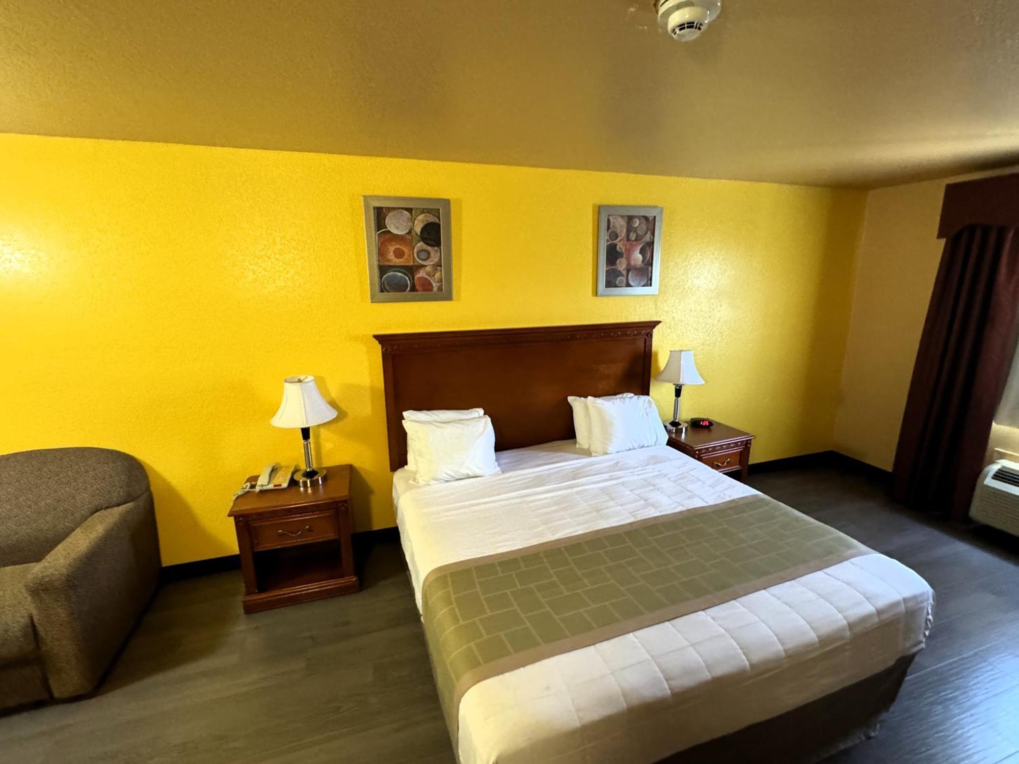 Quality Inn & Suites Mcalester On Hwy 69 & Us 75 Eksteriør billede