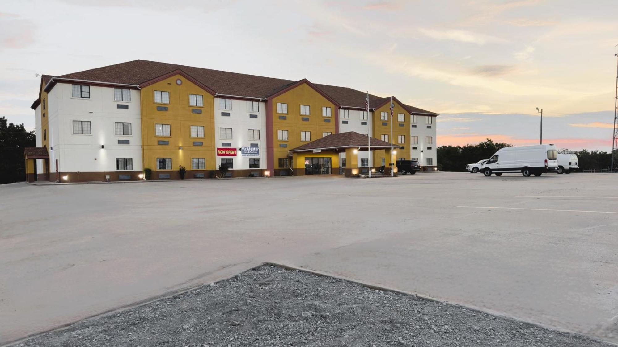 Quality Inn & Suites Mcalester On Hwy 69 & Us 75 Eksteriør billede