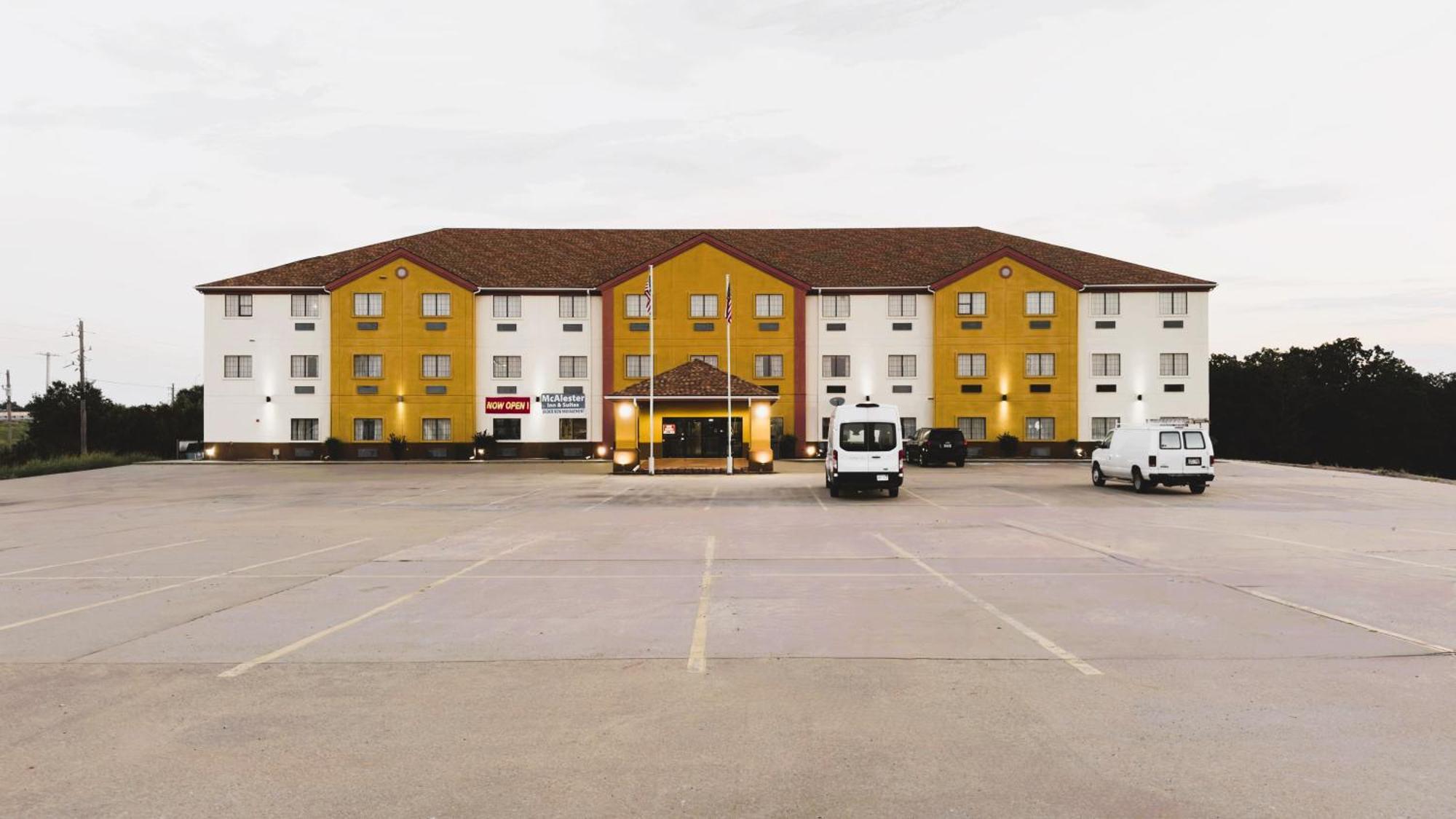 Quality Inn & Suites Mcalester On Hwy 69 & Us 75 Eksteriør billede